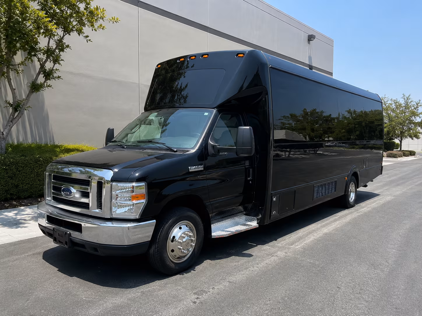 compare party buses for huntington park high school prom groups